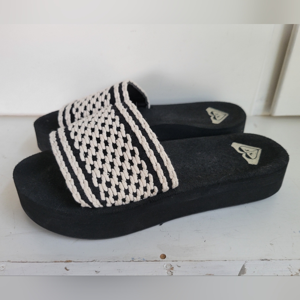 Roxy Dayzie Women's Sandal size 10 - Black White Platform Slides Woven Boho - Picture 4 of 6